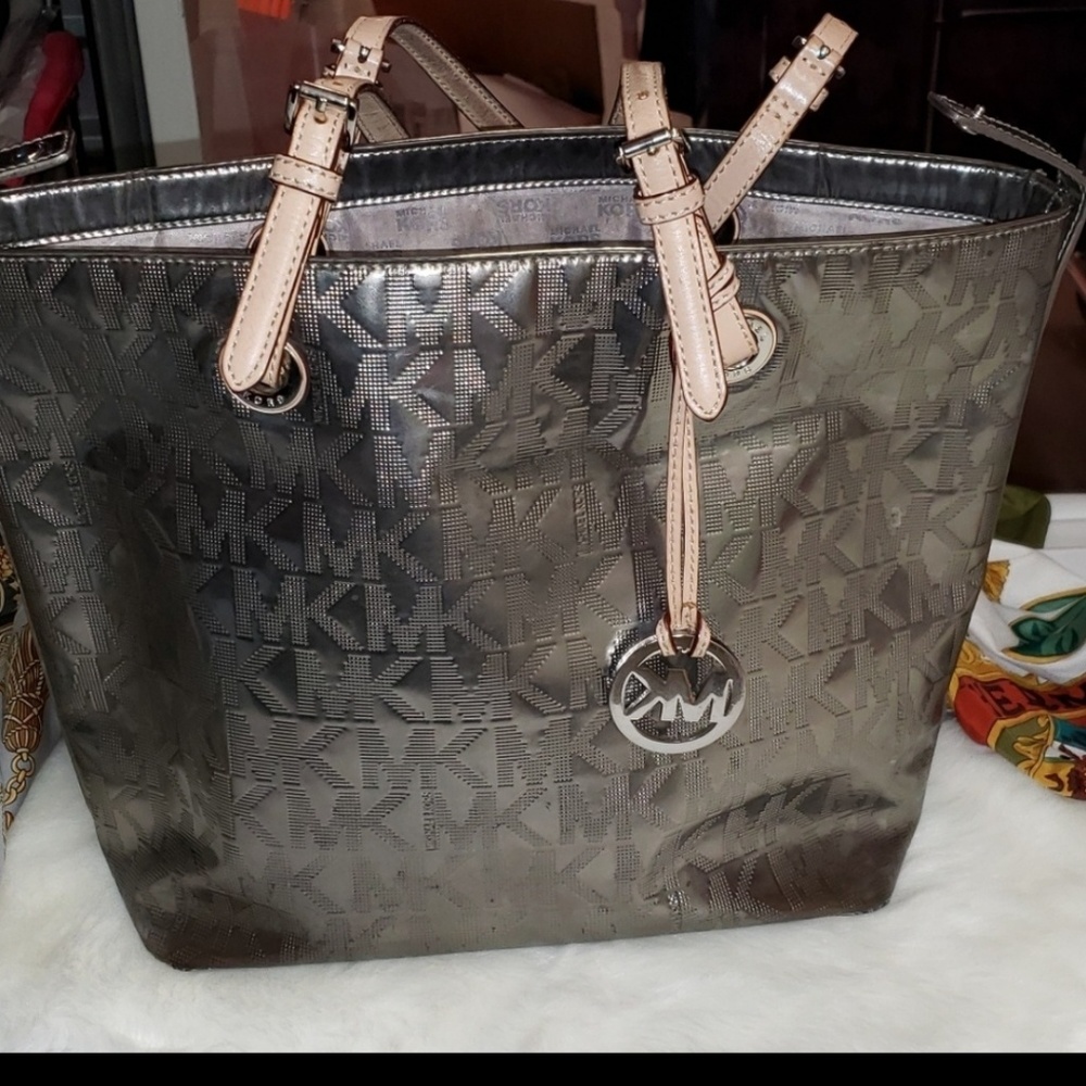 MICHAEL KORS METALLIC BAG EUC  FINAL💲